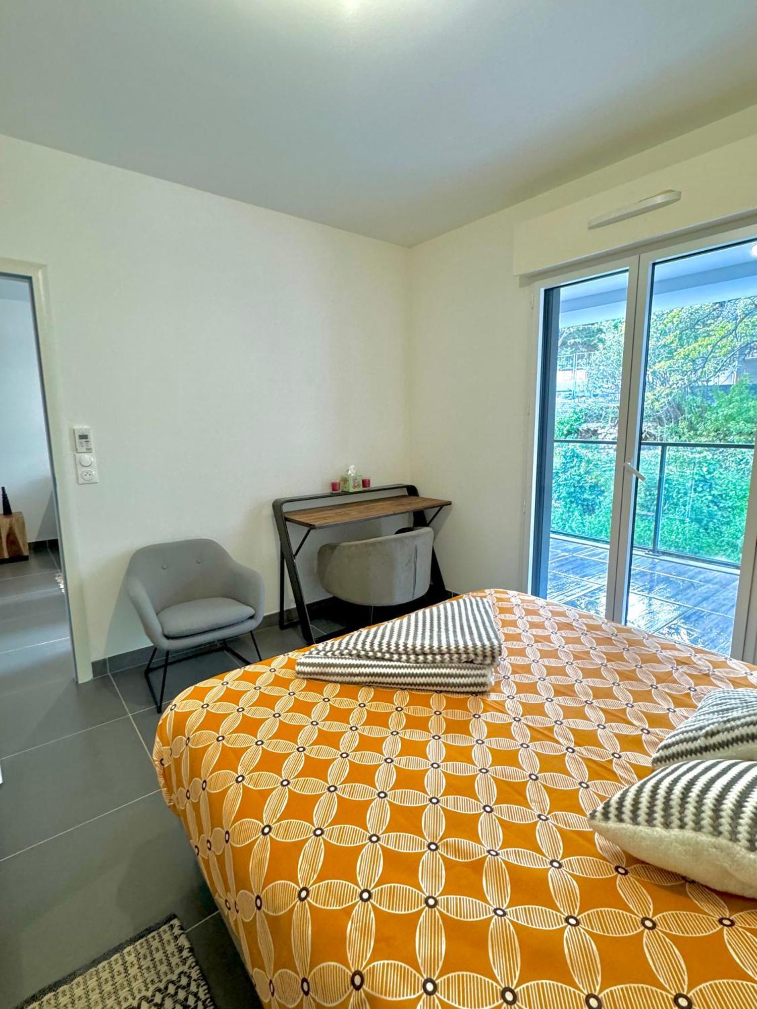 Superbe T2 Dans Residence Avec Piscine Chauffee Beausoleil Dış mekan fotoğraf